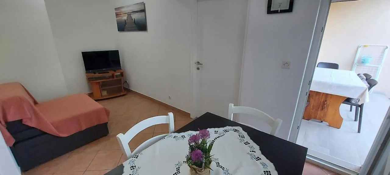 Danijela Apartment Pula 0*,  Croatia